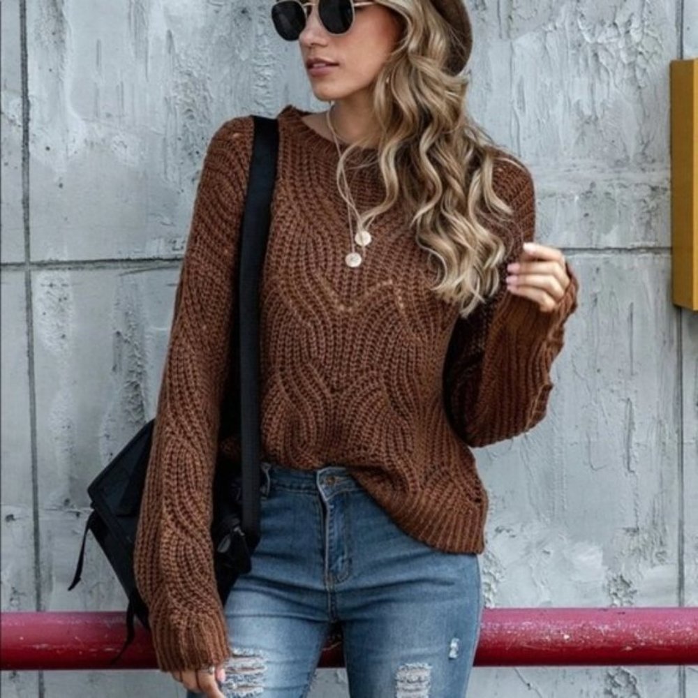 Soft Knit Ribbed Pattern Sweater - Picture 3 of 6